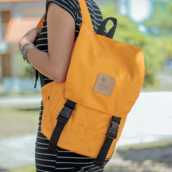 Mochila UNRaf Amarilla